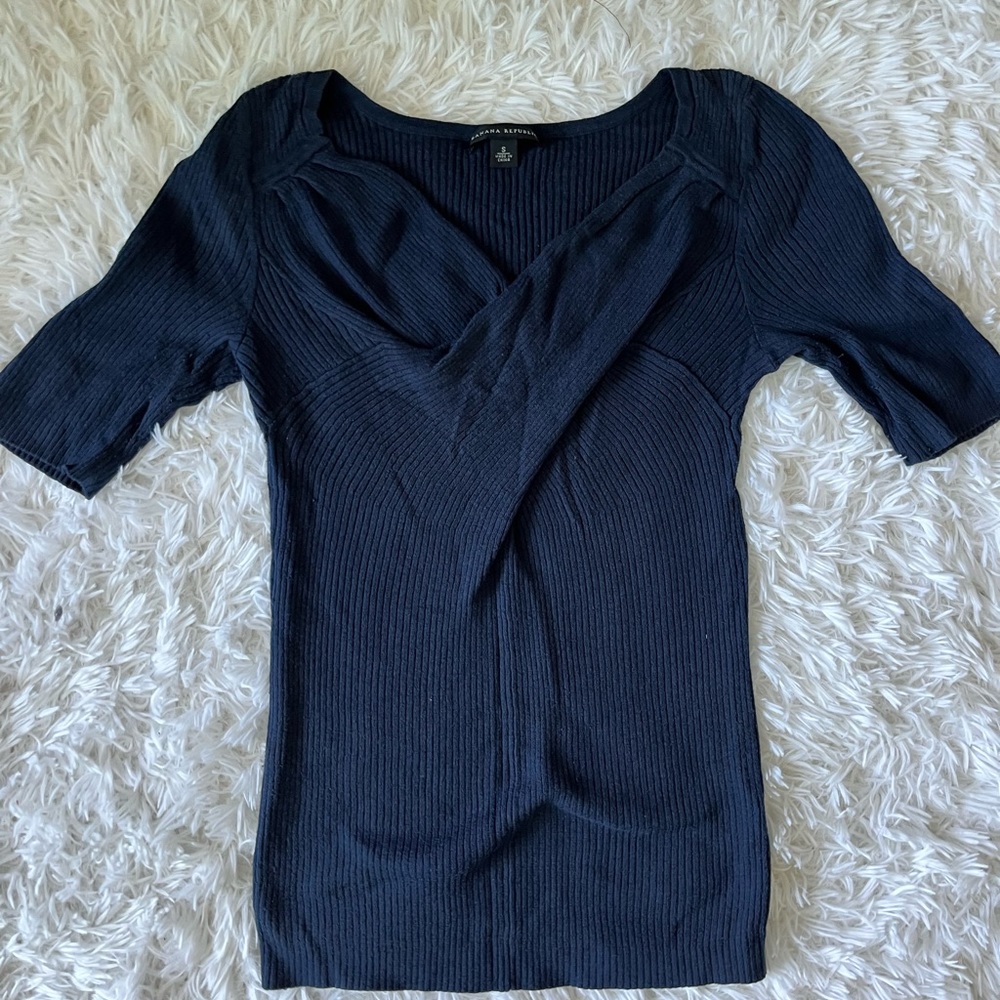 Banana Republic Short Sleeve sweater Size Small